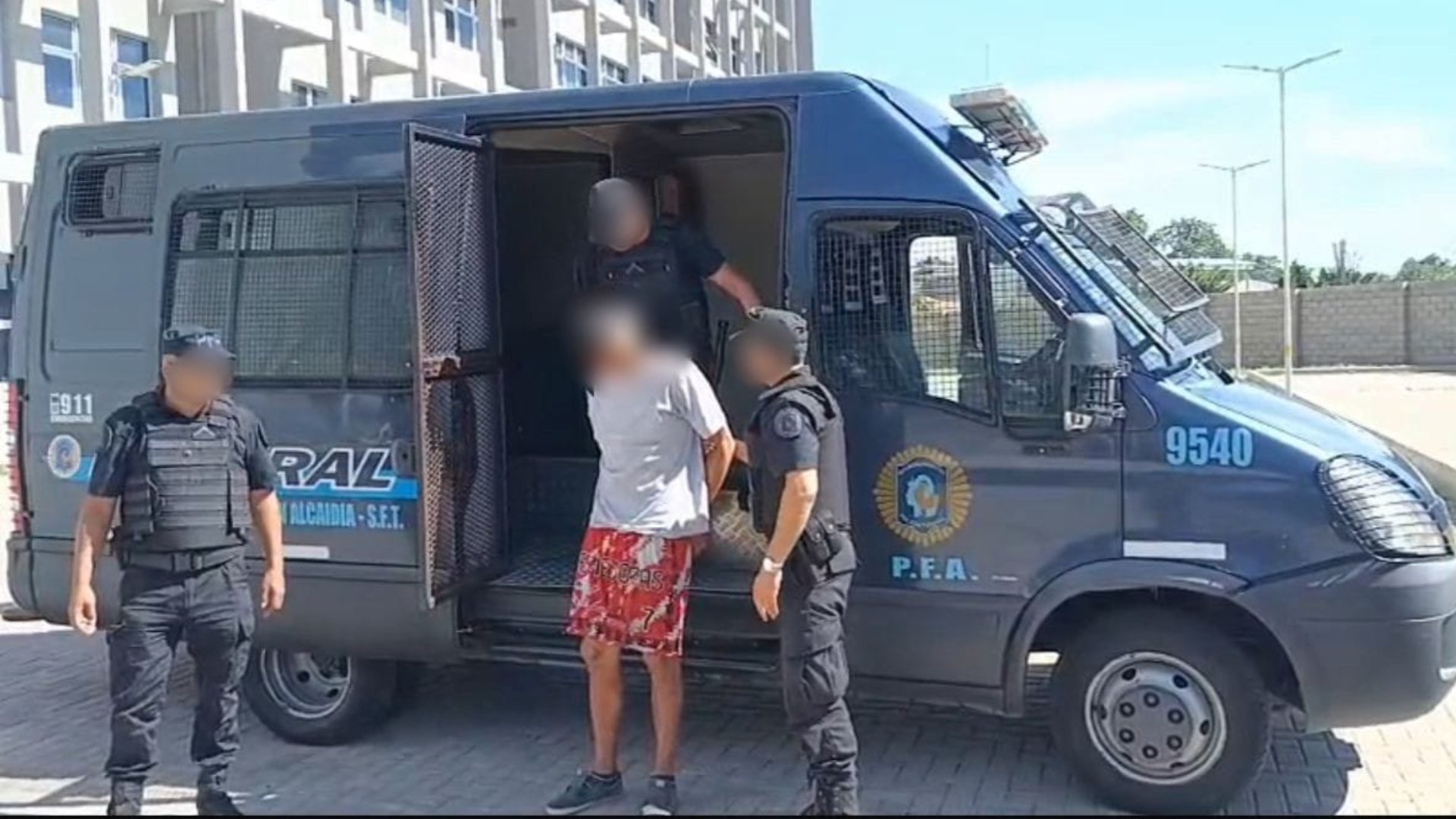 El Dfi de la Pfa Capturó al Prófugo por el Homicidio de Candela Azoya