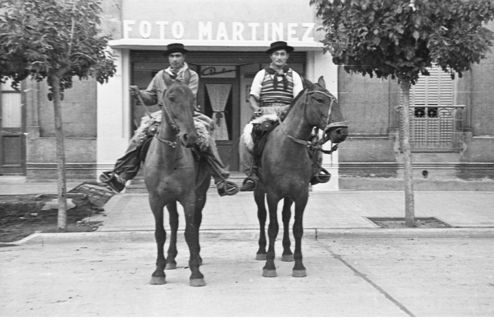 Una Historia Sobre la Luz. Legado y Rescate del Archivo Fotográfico Martínez