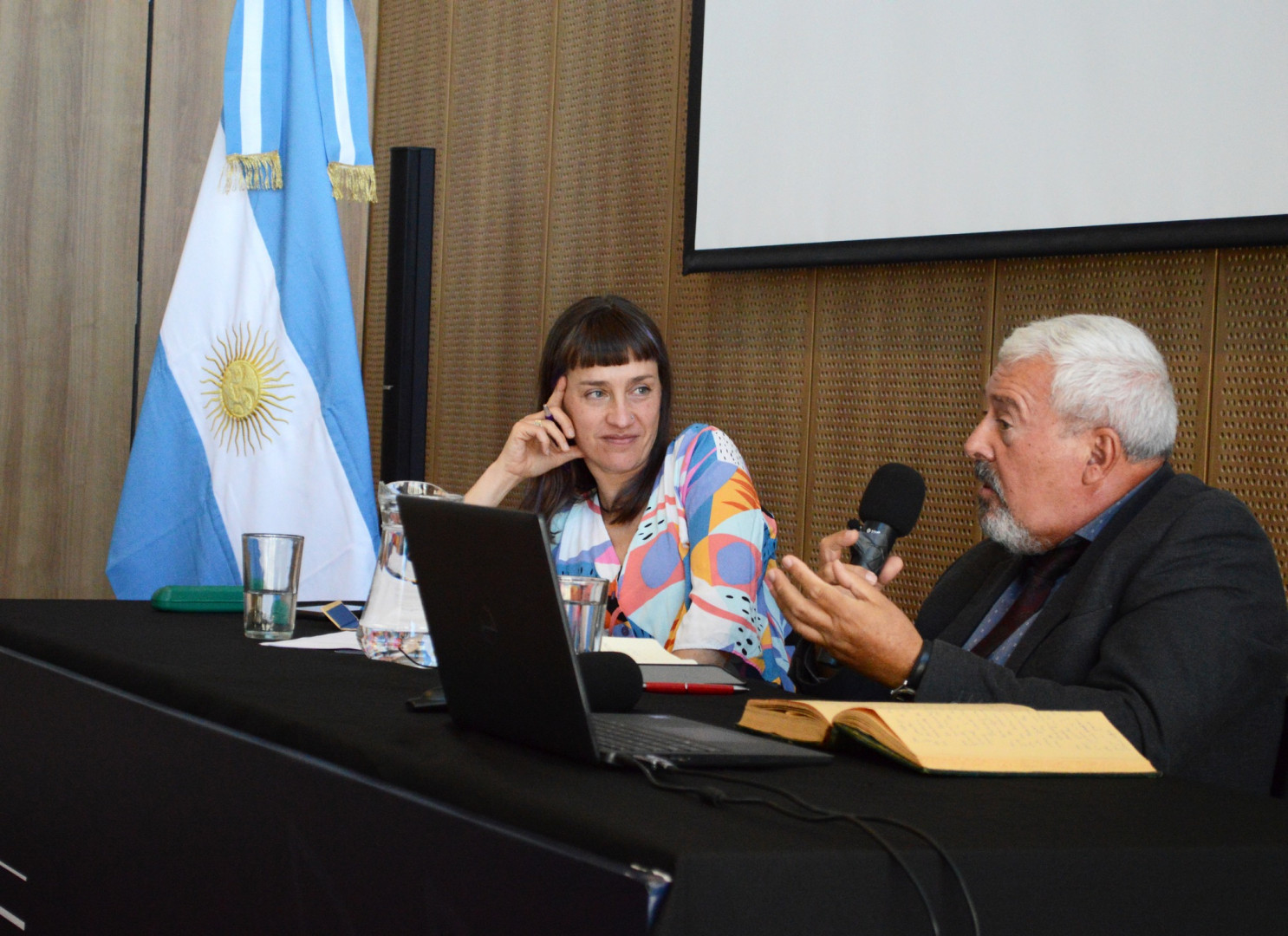 Archivística enfrenta desafíos en el siglo XXI