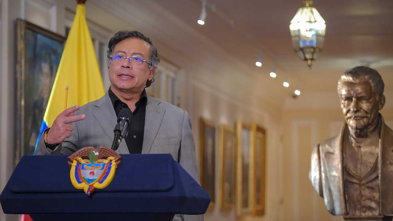 Contraloría ratifica lo denunciado por el gobierno sobre Nueva EPS, según Petro
