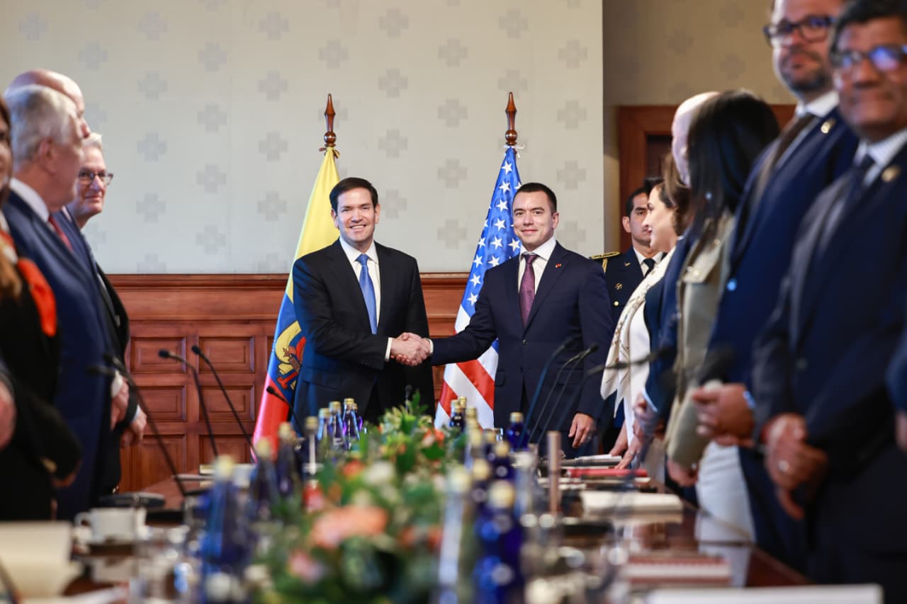 Ecuador y Estados Unidos acuerdan designar a las organizaciones 