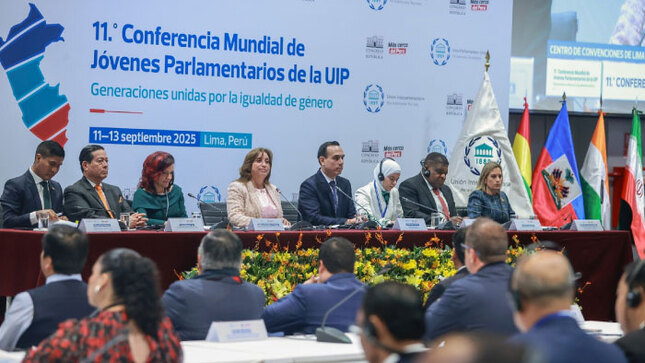 Presidenta de Perú afirma que el Gobierno impulsa acciones para ampliar oportunidades para los jóvenes
