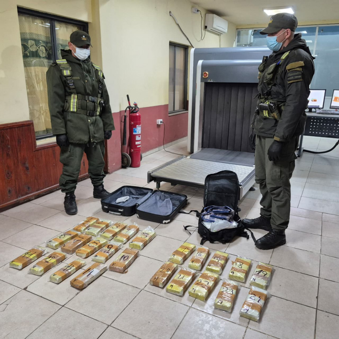 Formosa: Detienen a un pasajero con más de 20 kilos de marihuana, según la policía