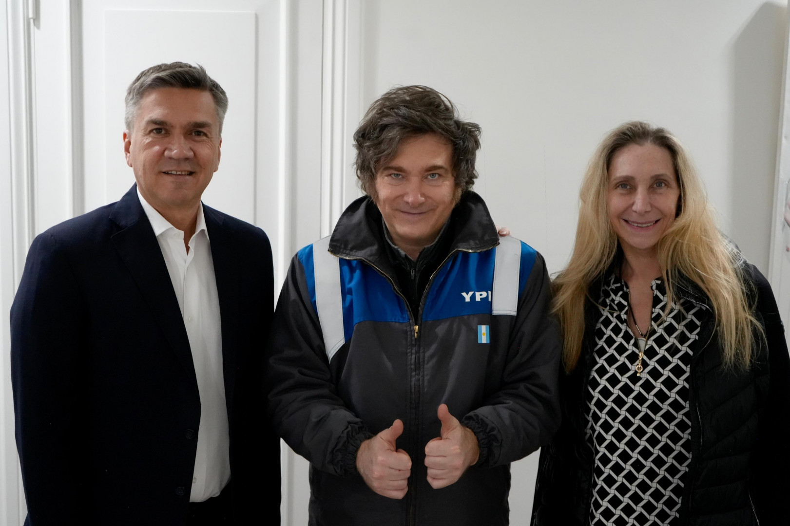 Milei y Karina Milei recibieron al gobernador Leandro Zdero