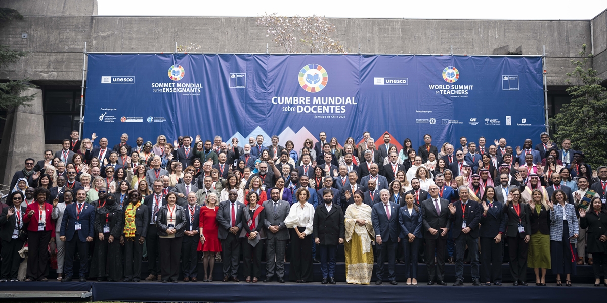 Boric encabeza la ceremonia inaugural de la Cumbre Mundial sobre Docentes