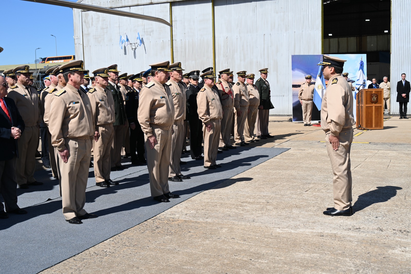 Conmemoran 79 años del Servicio de Aviación