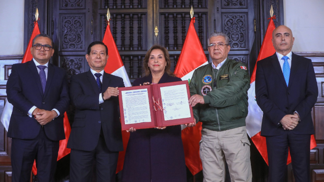 Poder Ejecutivo suscribió convenio para viabilizar nuevo establecimiento penitenciario en isla El Frontón
