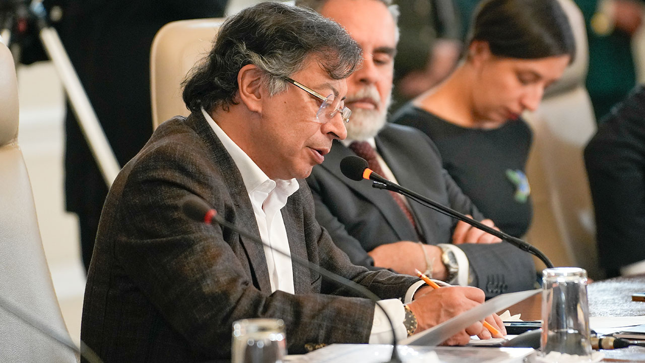 Petro propone que Fomag no funcione como operador, sino que participe en la reforma de la salud
