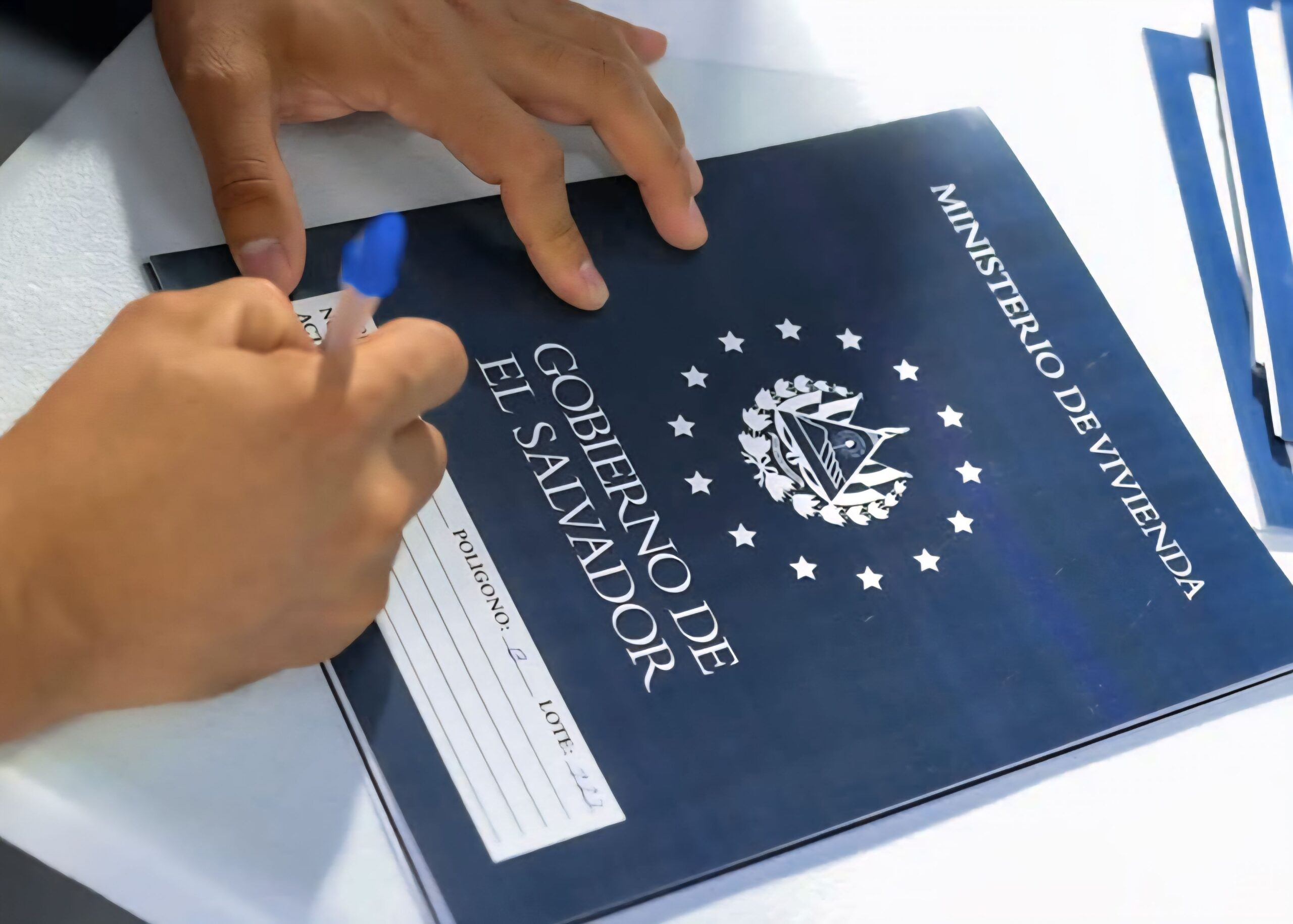 Legislativo aprueba reformas para regularizar terrenos de comunidad en Usulután