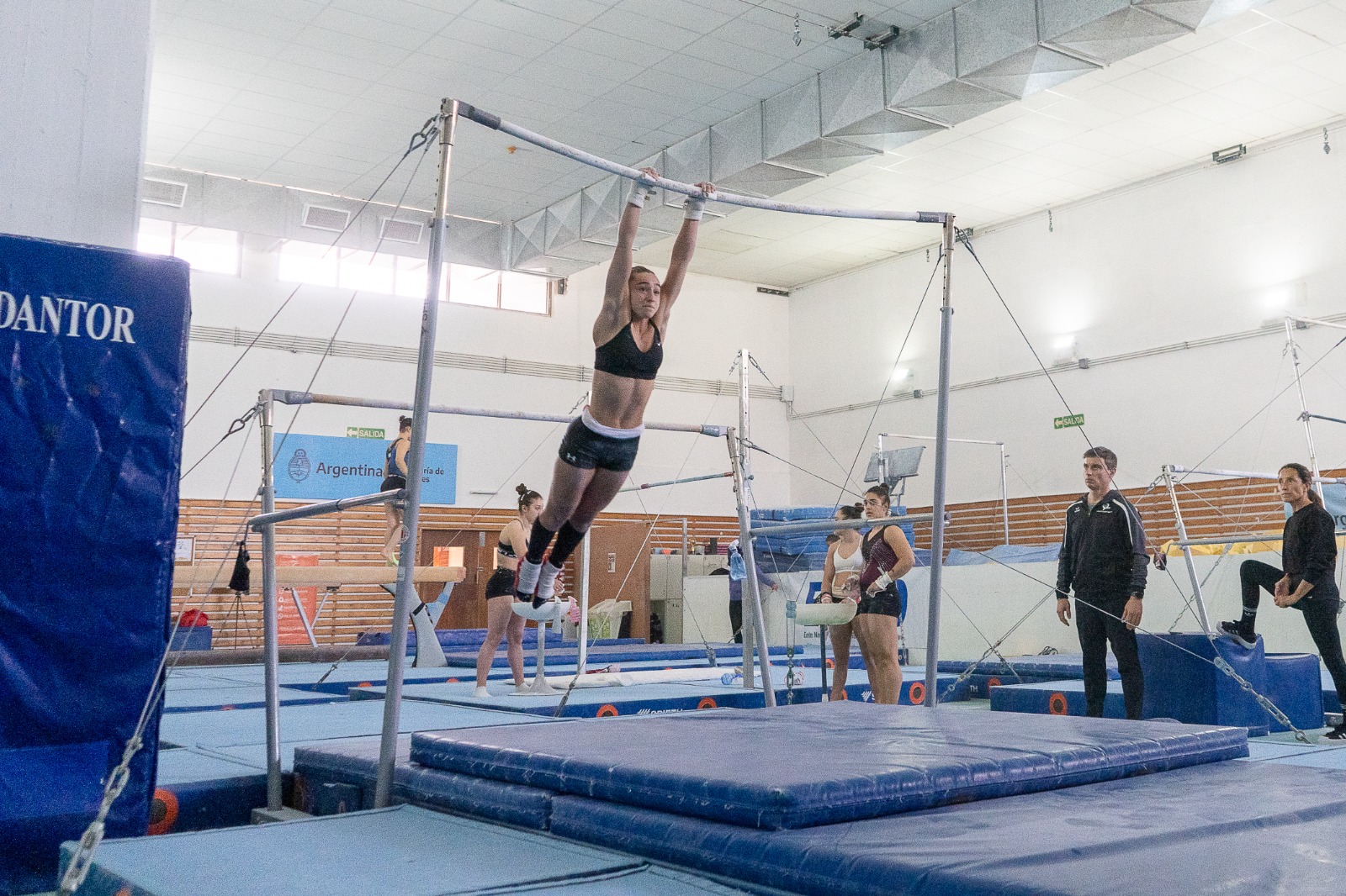 Gimnasia Artística: selección femenina se prepara para el Sudamericano