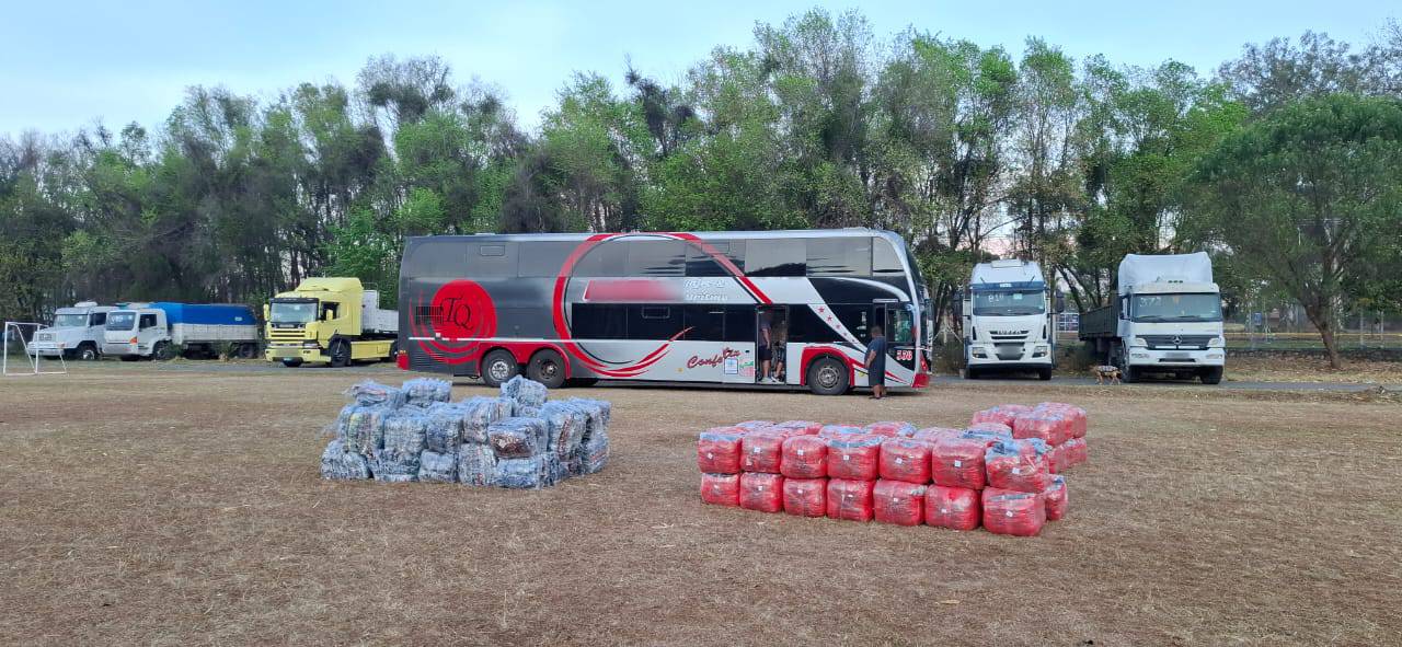 Salta: incautan 11.796 prendas de vestir de contrabando transportadas en un colectivo vinculado a un supuesto “tour de compras”
