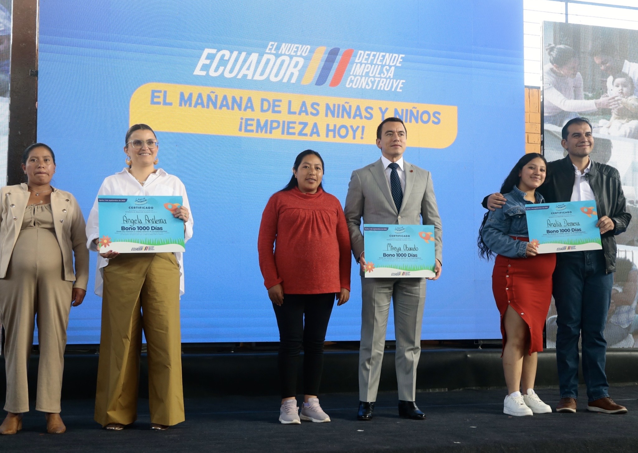 Presidente Noboa anunció la inclusión de 32.000 beneficiarios al bono de los 1000 días, entre niños, niñas y madres gestantes
