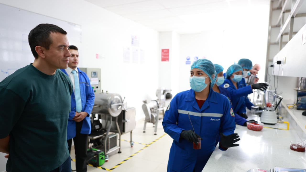 Presidente Noboa inaugura edificio de la ESPOCH desde la Sierra Centro y anuncia la construcción de residencias universitarias