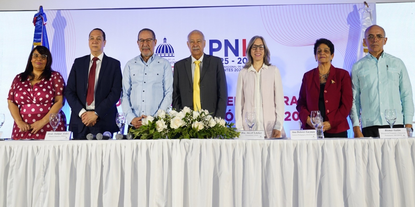 Ministerio de Educación incorpora a más de cinco mil docentes al Programa Nacional de Inducción 2025-2026