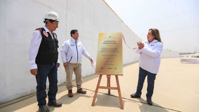 Dina Boluarte inaugura canal de la quebrada Huaycoloro para proteger a más de 30,000 vecinos de Lurigancho-Chosica