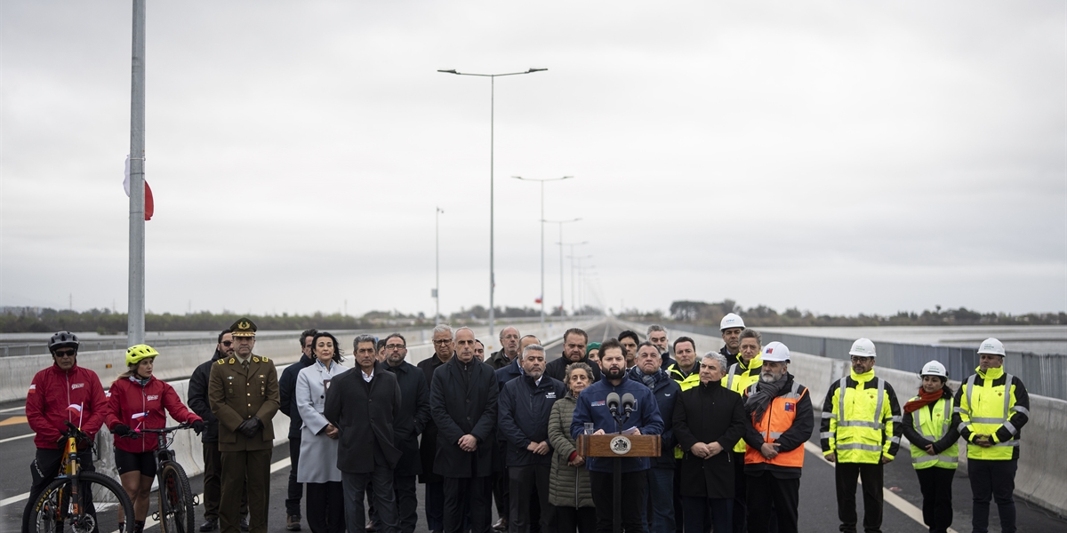 Boric encabeza habilitación de la marcha blanca del Puente Industrial en la Región del Biobío