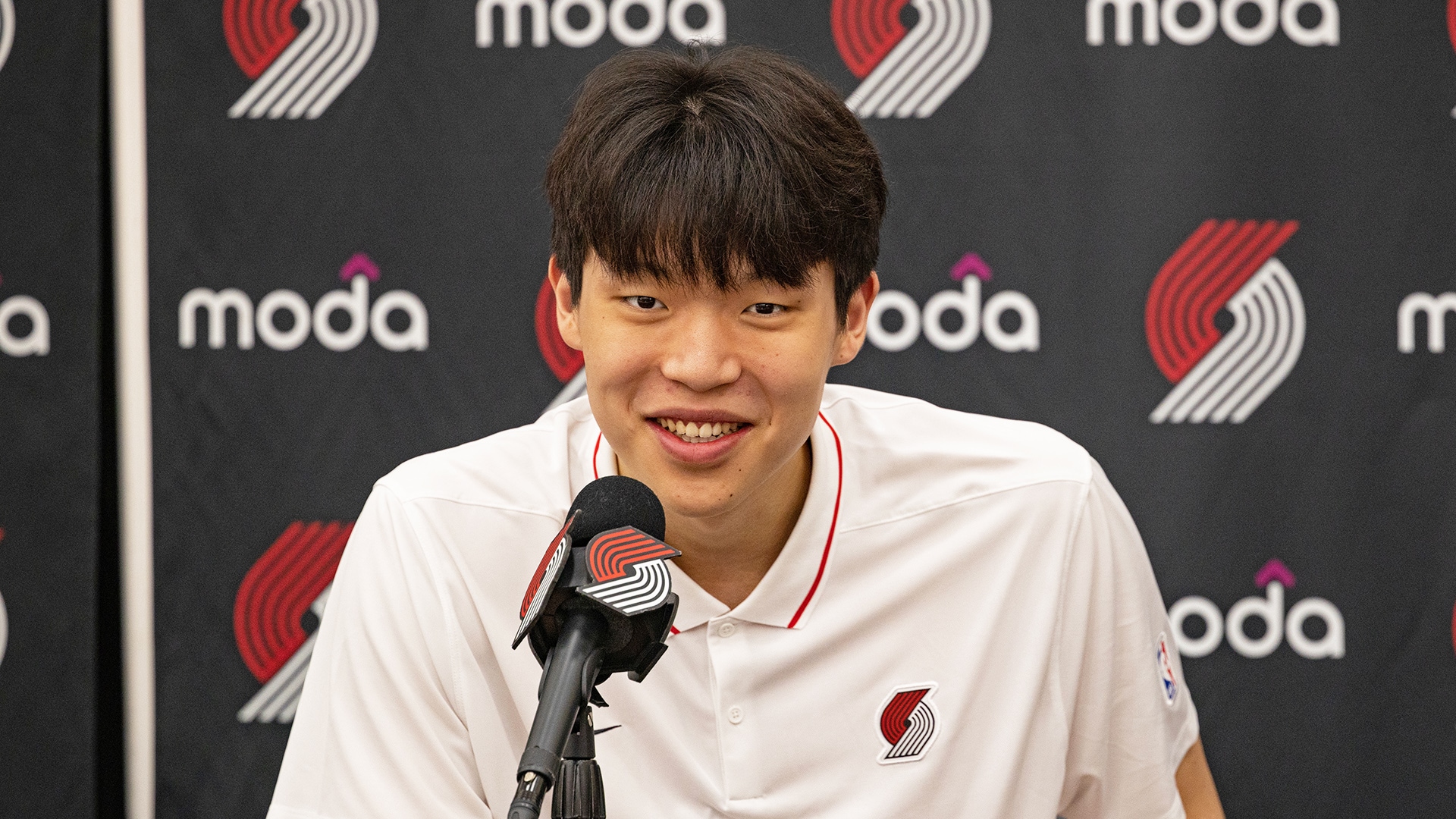 Novato Yang Hansen de los Trail Blazers genera expectativas en Portland y en su regreso a casa