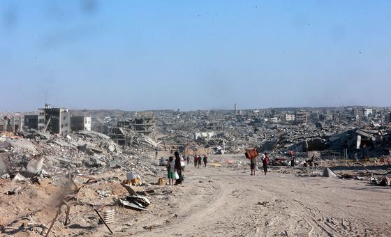 Noticias del viernes: Gaza, pobreza y cambio climático; inundaciones en México