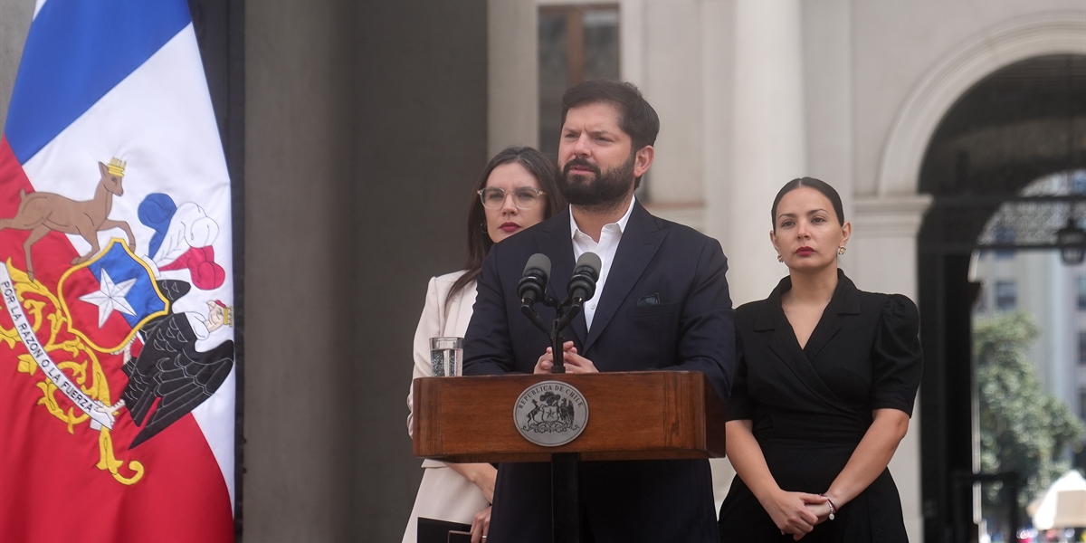 Boric decreta duelo oficial por fallecimiento de Héctor Noguera