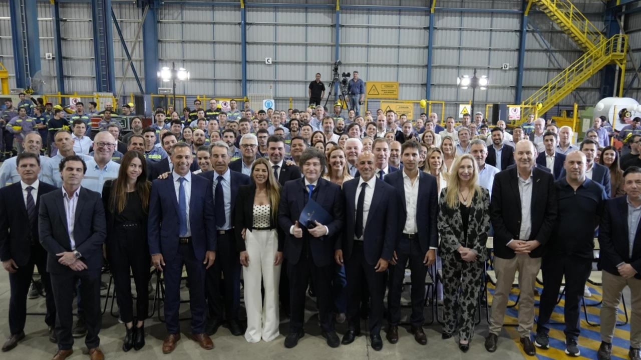 Milei presentó Plan Argentina Grande Otra Vez en San Nicolás