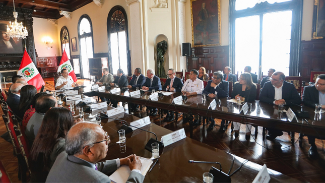 Presidente Jerí y empresarios trabajan para reducir barreras burocráticas y dinamizar la inversión privada