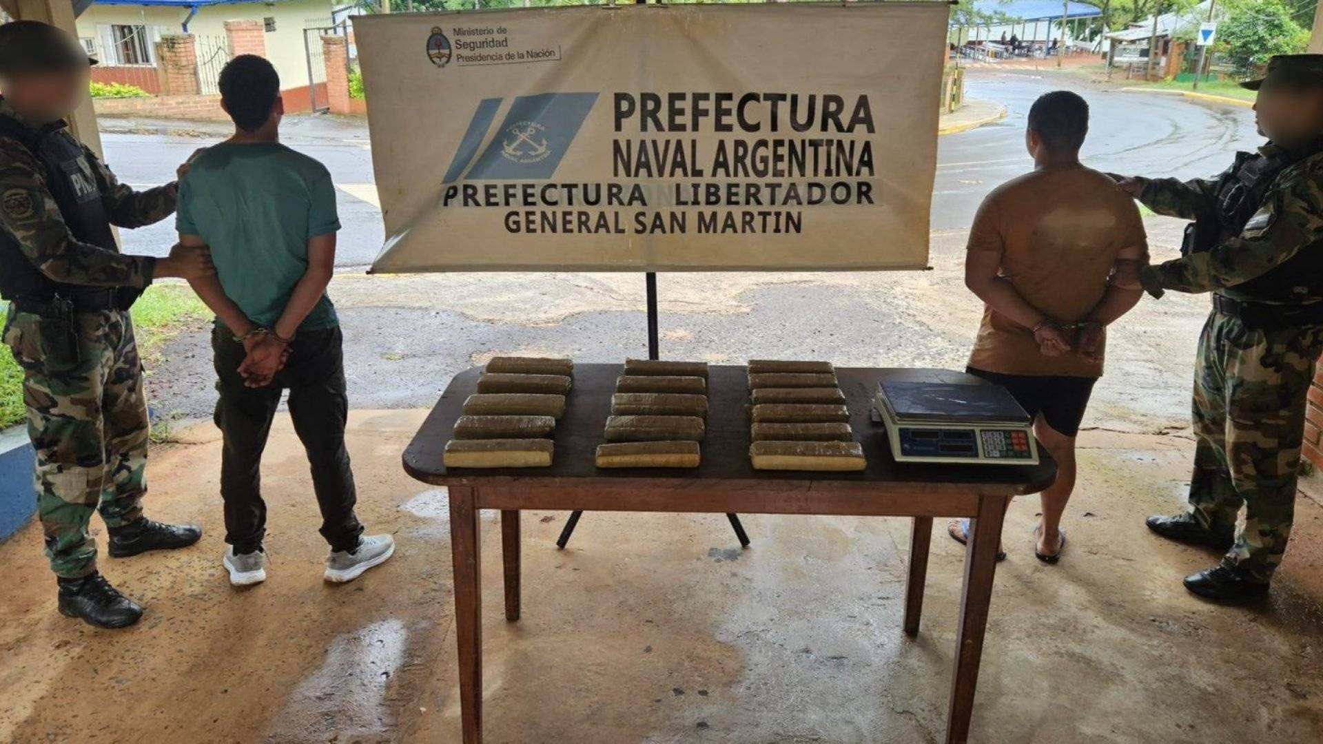 PNA incauta 20 kilos de droga; hay dos detenidos