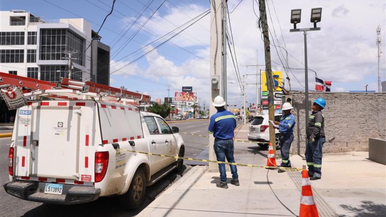 Edeeste normaliza a más de 22.000 clientes y desmantela conexiones ilegales en septiembre