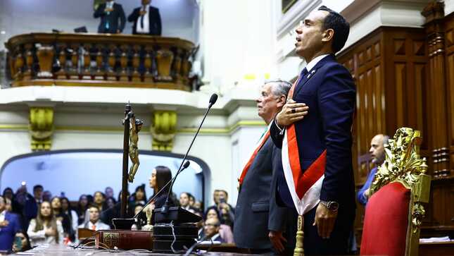 José Jerí Oré jura como presidente del Perú por sucesión constitucional