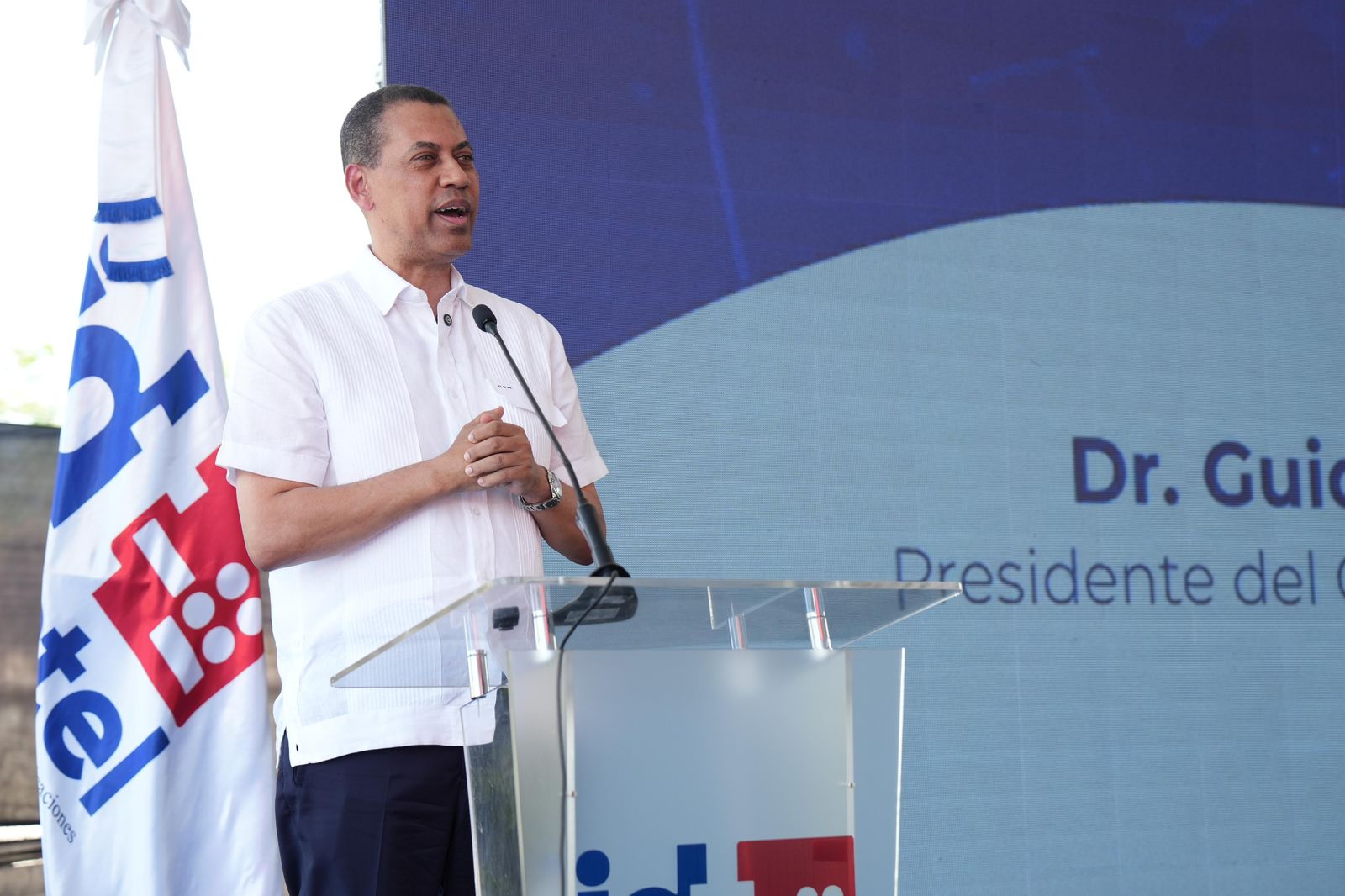Indotel pone en marcha un programa de alfabetización digital para 100.000 personas
