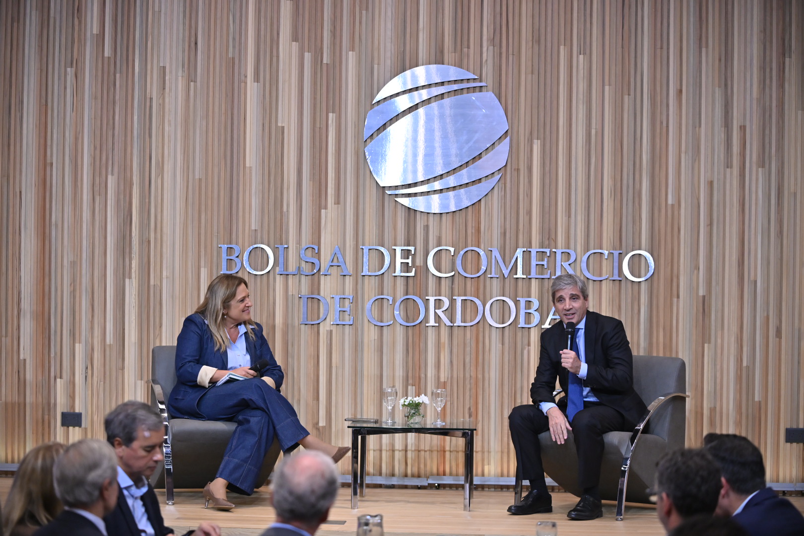 Caputo afirma en Córdoba que viene la etapa de reformas de segunda generación que el país necesita