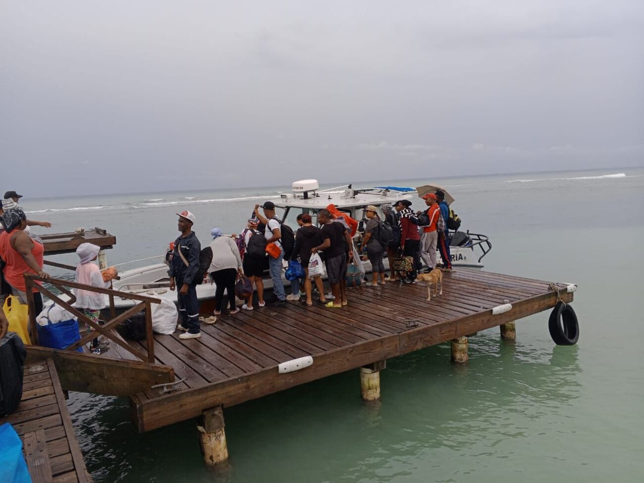 Armada ejecuta operativo de evacuación en la isla Saona por tormenta Melissa