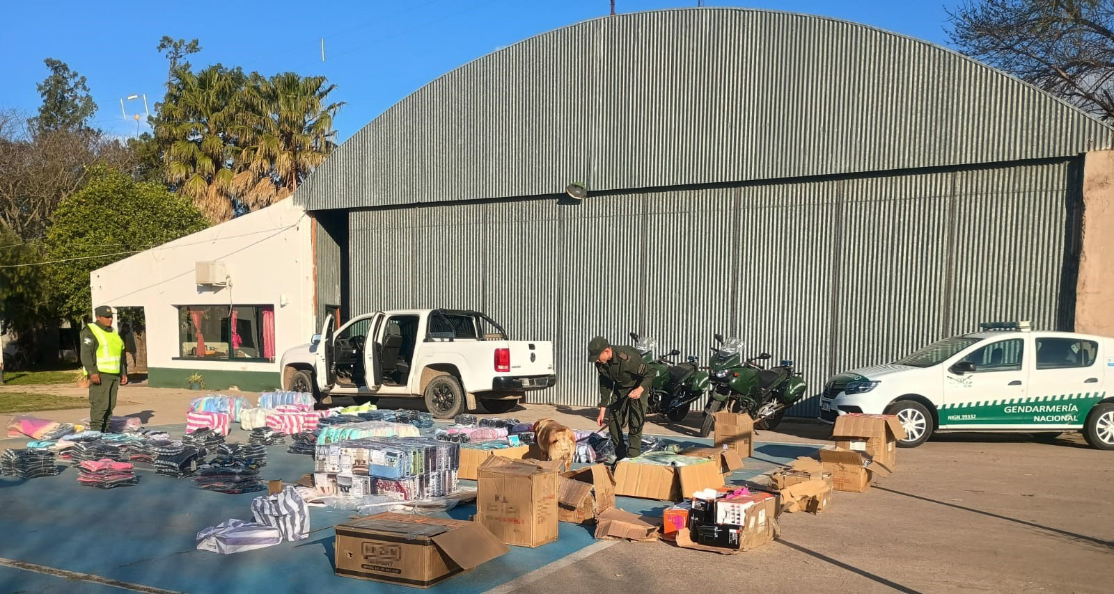 Incautan mercadería de contrabando valuada en 19,9 millones de pesos en Córdoba y Mendoza