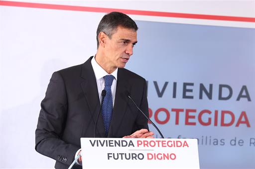 Pedro Sánchez interviene en la colocación de la primera piedra del desarrollo Retamar de la Huerta