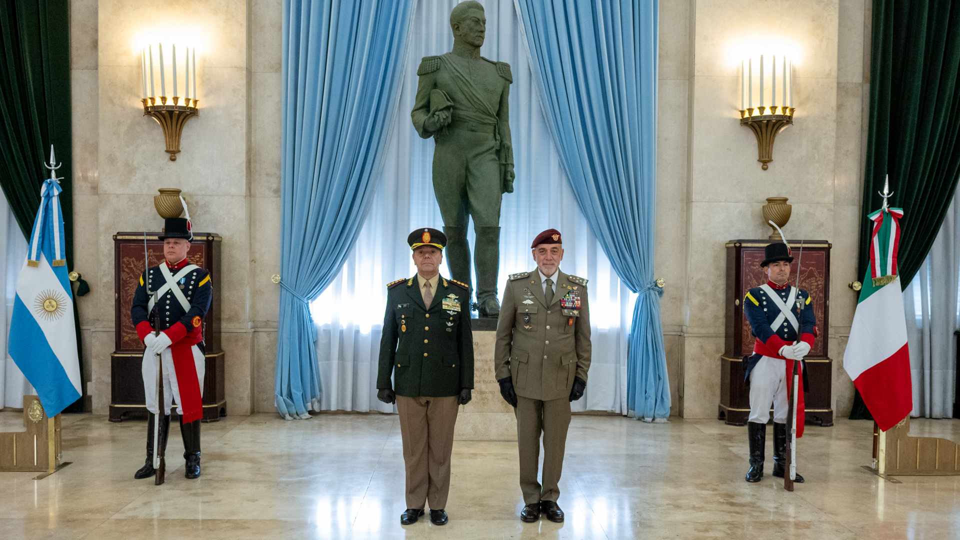 Jefe del Ejército Italiano visita al Estado Mayor General del Ejército