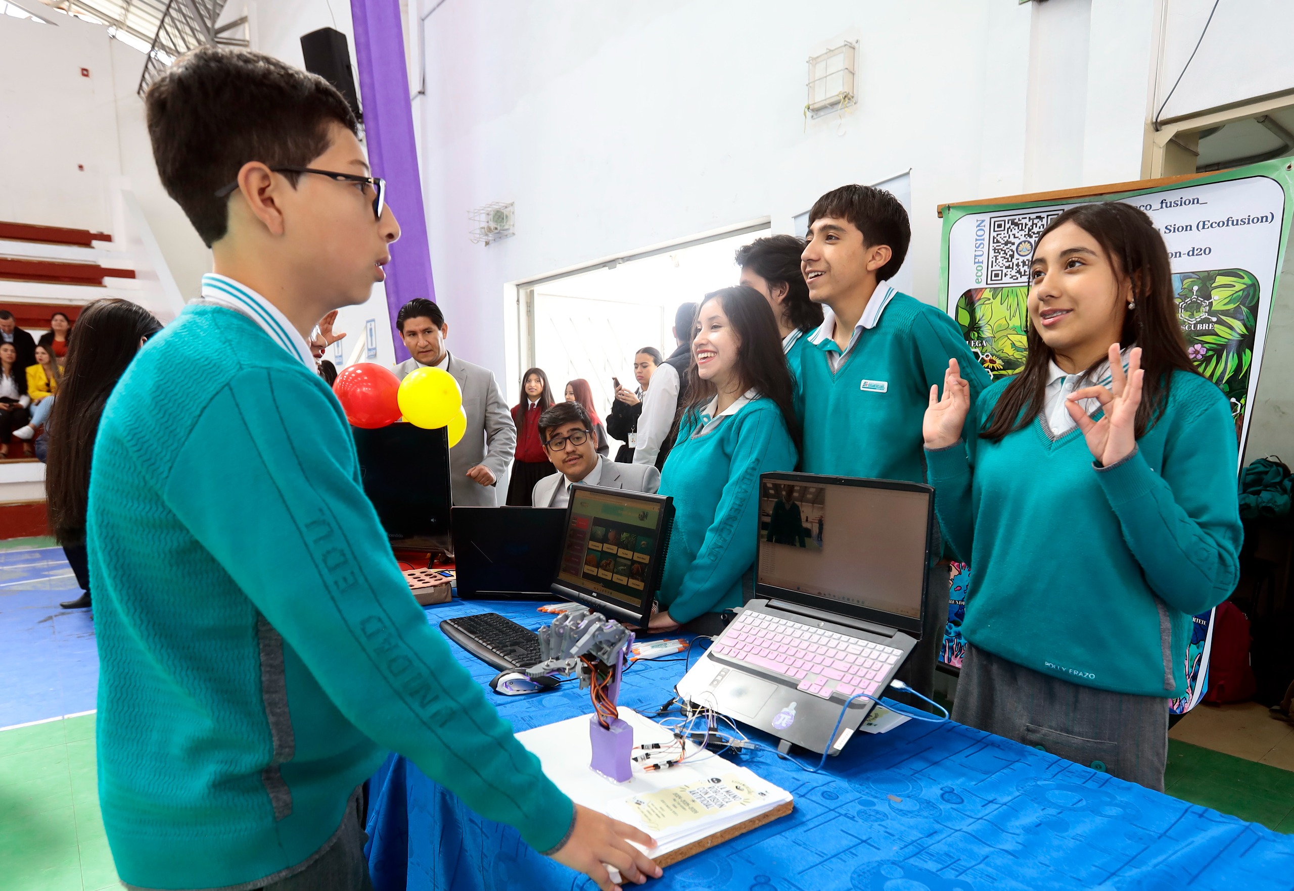 Ministerio de Educación entrega 79 laboratorios tecnológicos para fortalecer el bachillerato técnico en todo el país
