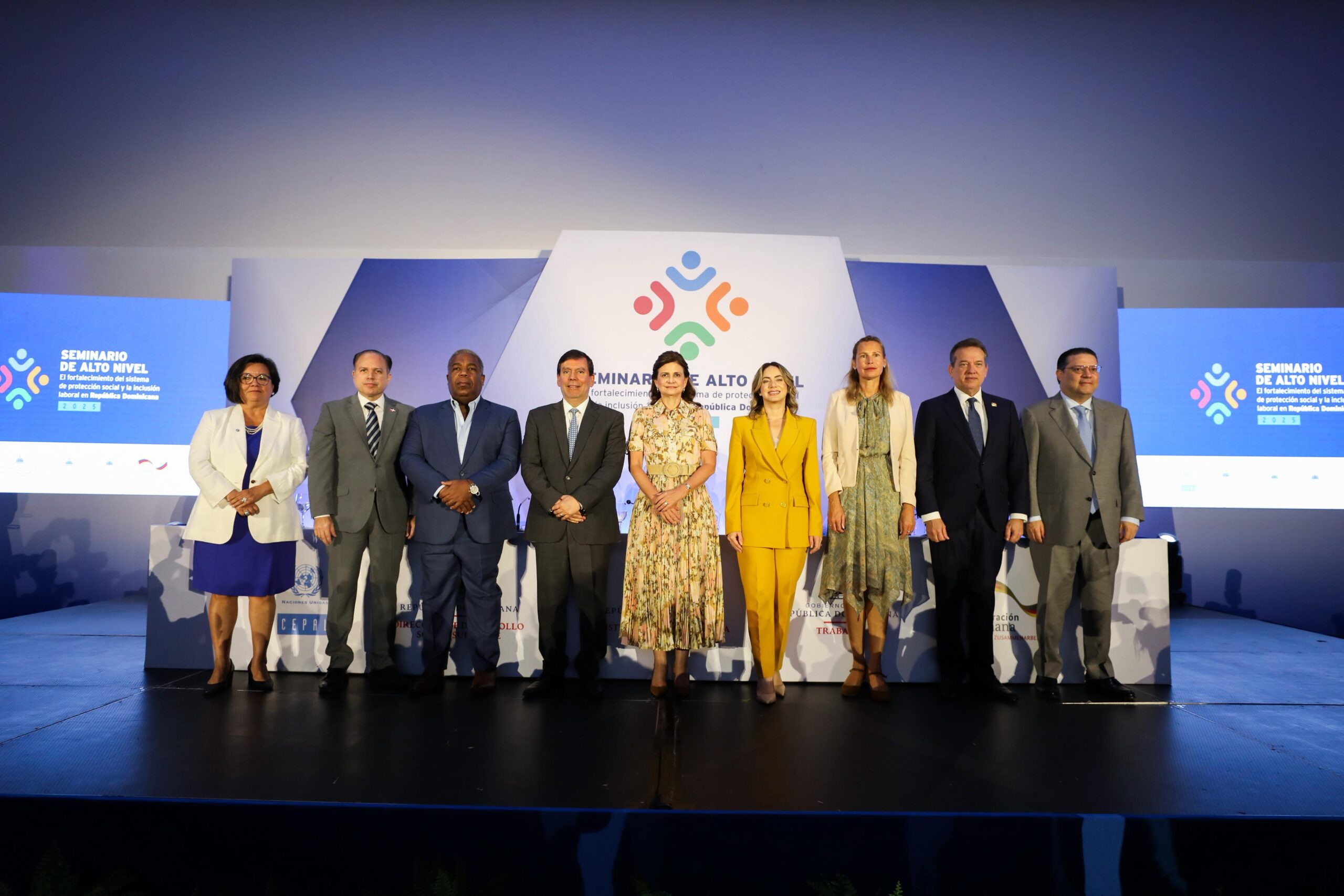 Gobierno dominicano y Cepal reafirman compromiso con la inclusión laboral y la protección social en seminario de alto nivel