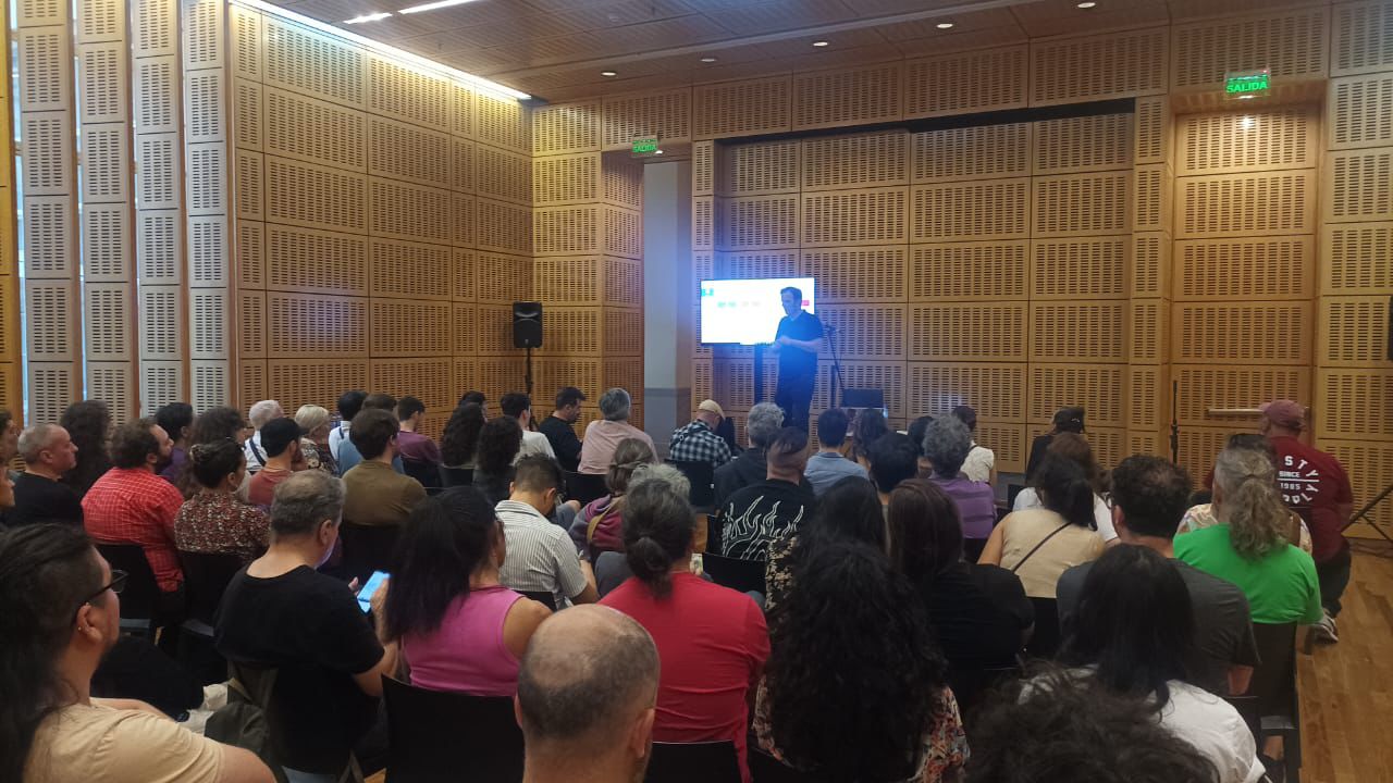 INAMU ofrece charla en el MICA 2025