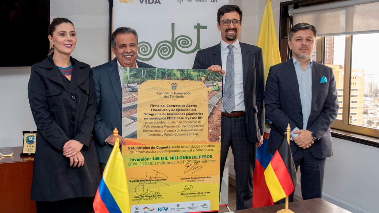 Ministerio firma acuerdo por 25 millones de euros para fortalecer infraestructura vial y comunitaria en Caquetá