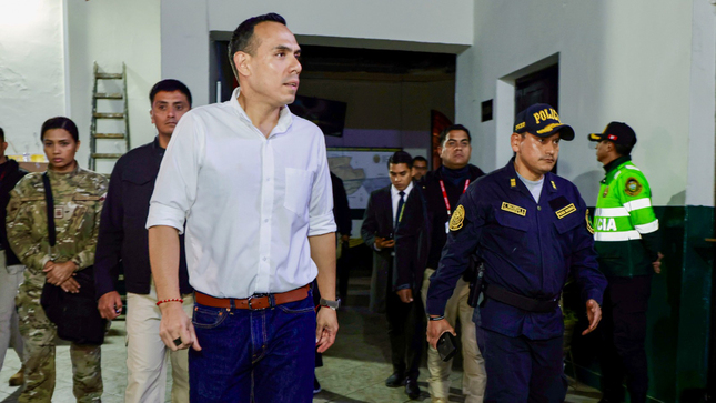 Presidente José Jerí visita comisarías de Surquillo y Lince y propone medidas para reforzar la seguridad ciudadana
