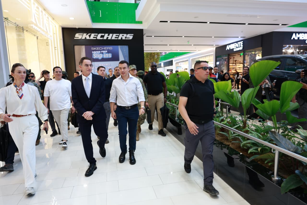 Presidente Noboa constata generación de empleo en la construcción gracias a incentivos tributarios