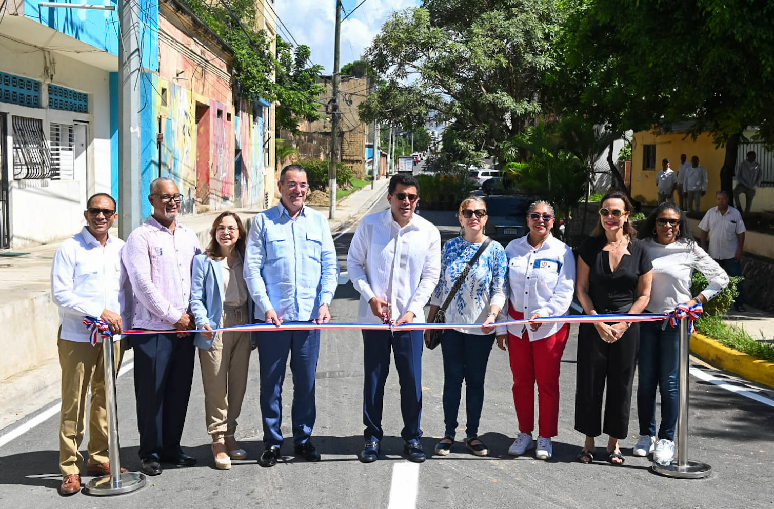 David Collado entrega 11 calles reconstruidas en Ciudad Colonial