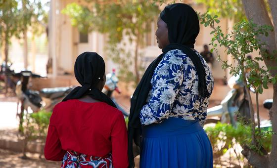 Recortes presupuestarios afectan a organizaciones que protegen a mujeres víctimas de violencia, según informes