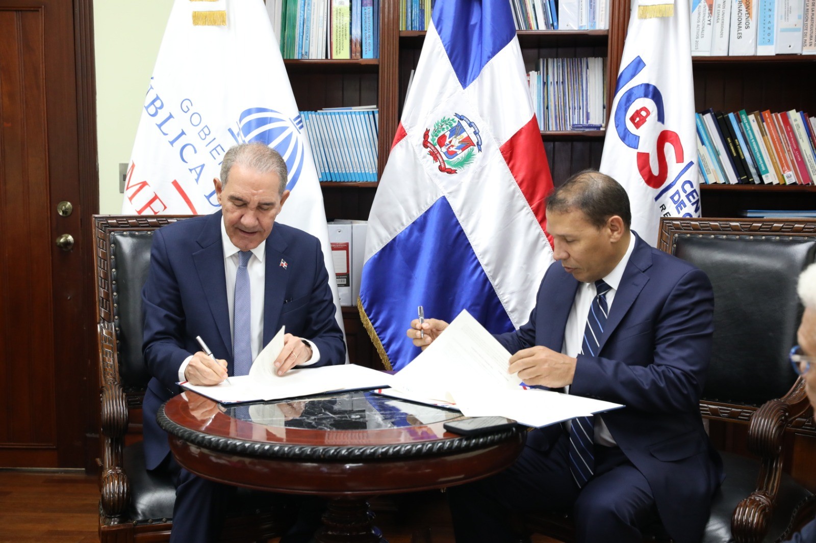 Mescyt y Centro Nacional de Ciberseguridad refuerzan cooperación para proteger la infraestructura digital del Estado