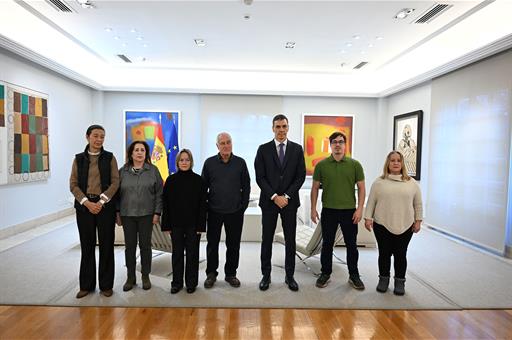 El presidente de España se reúne con familiares de españoles detenidos en Venezuela