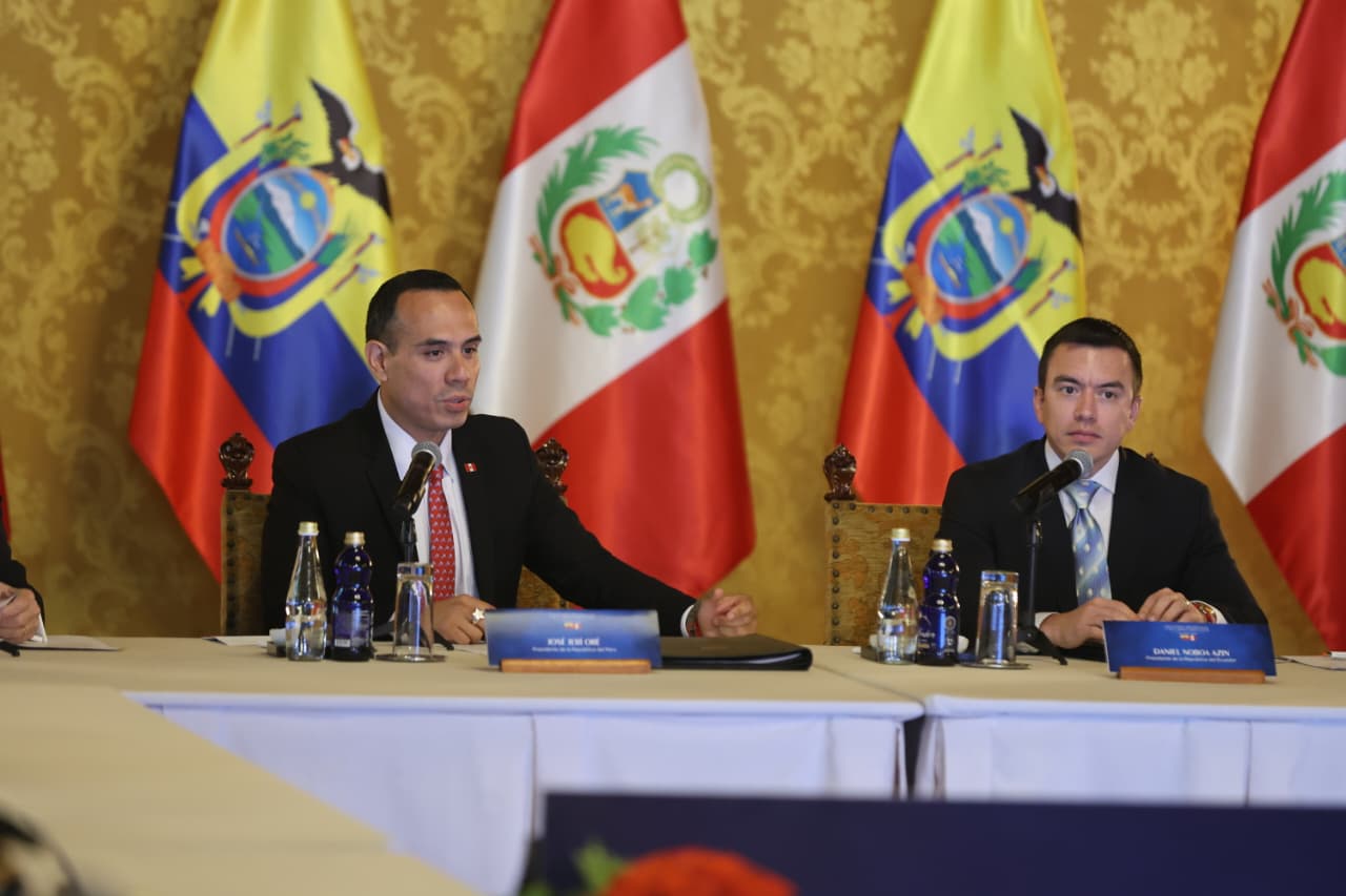 Presidente Noboa encabeza XVI Gabinete Binacional Ecuador-Perú para fortalecer seguridad y sectores estratégicos, según Secretaría General.