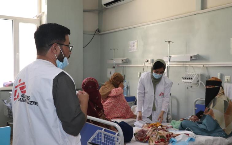 Atención médica y humanitaria para los niños en el norte de Afganistán