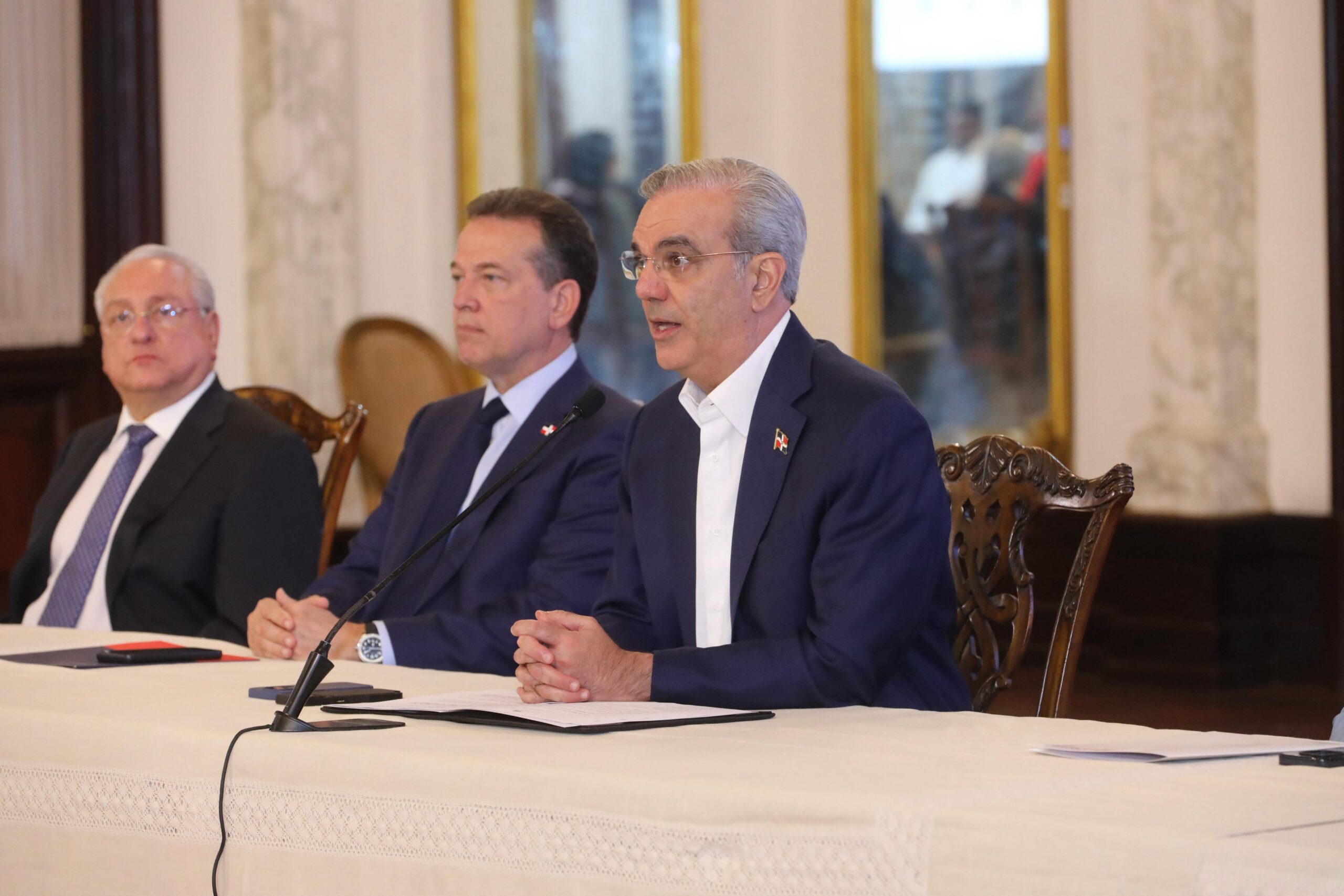 Abinader anuncia 200,134 empleos directos en zonas francas