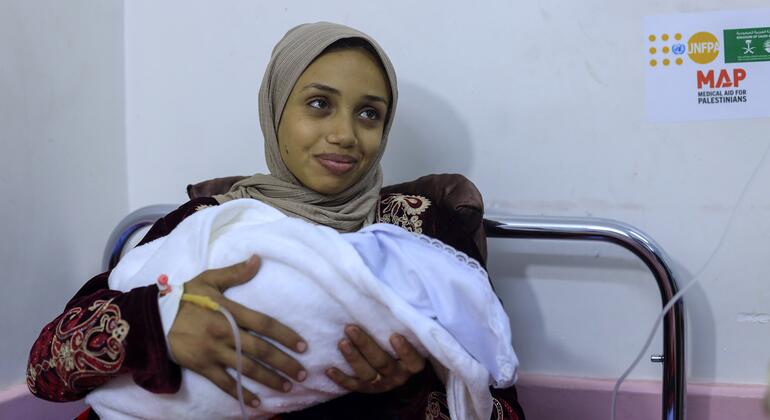 Comadronas brindan apoyo obstétrico en Gaza durante el duro invierno