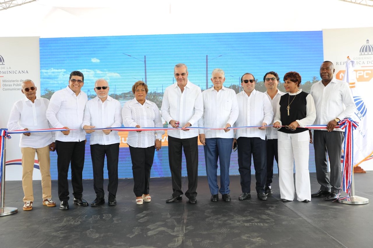 Abinader inaugura fase final de la avenida Ecológica; la obra busca impulsar logística, comercio exterior y competitividad