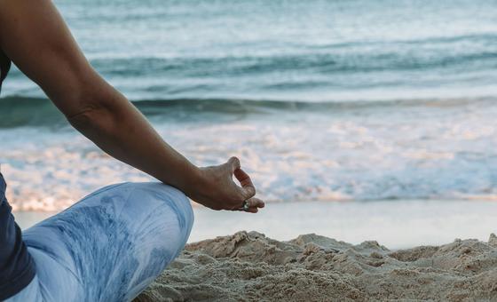 La meditación se asocia con mayor paz interior y armonía en comunidades, según estudio